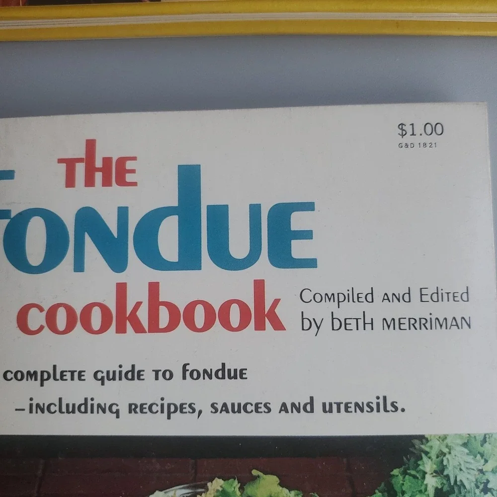 Fondue on the Menu Hardcover Vintage Book The Fondue Cookbook PB Retro 70's NOS